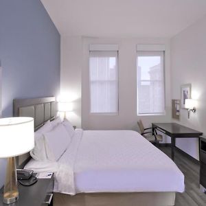 Studio King Suite Communications Accessible